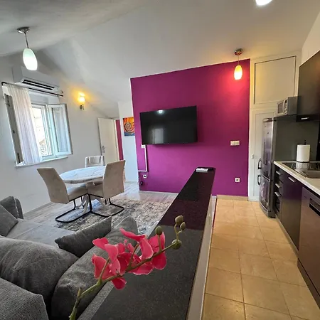 Apartament Romantic Getaway Near The Harbor *
