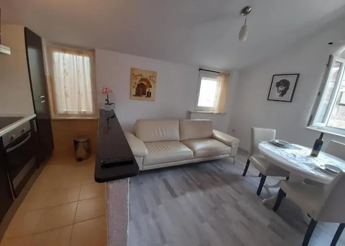 Lejlighed Romantic Getaway Near The Harbor